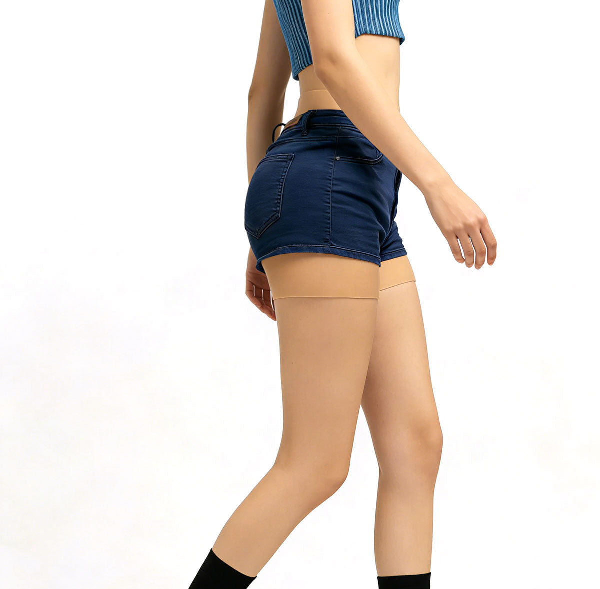 InTheMask by MOLIS Easy Pant 2 hip enhancement shaper pants for curves, shown on a model, highlighting their sleek fit.