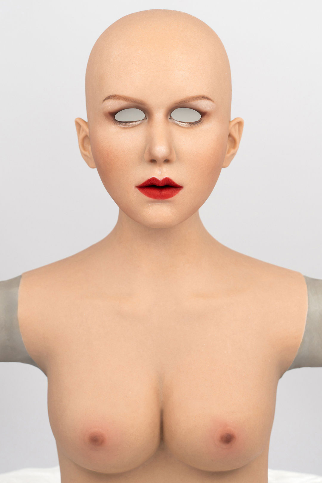 InTheMask by MOLIS DM05 Alison silicone real makeup mask showing detailed facial features and realistic skin texture.