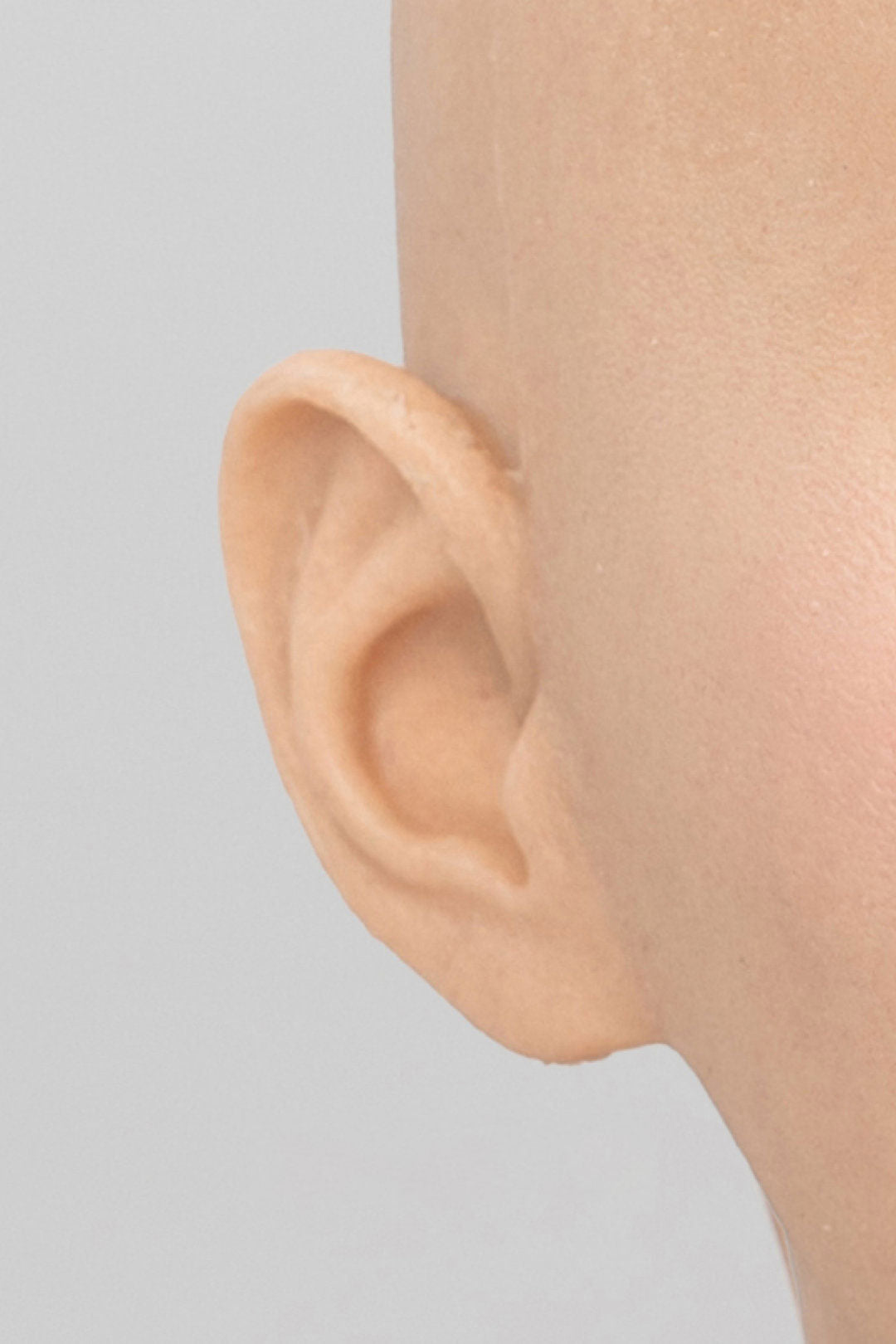 InTheMask by MOLIS DM05 Alison makeup silicone mask with realistic skin texture and detailed facial features.