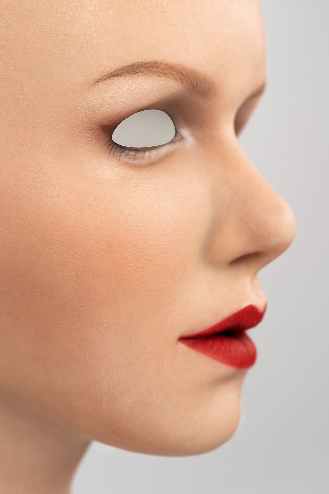 InTheMask MOLIS DM05 Alison makeup silicone mask showcasing realistic facial features and detailed skin texture.