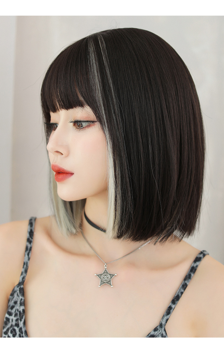 Black and gray short straight wig with flush bangs from Inthemask by Moli's, 33cm length, featuring a stylish, natural look.