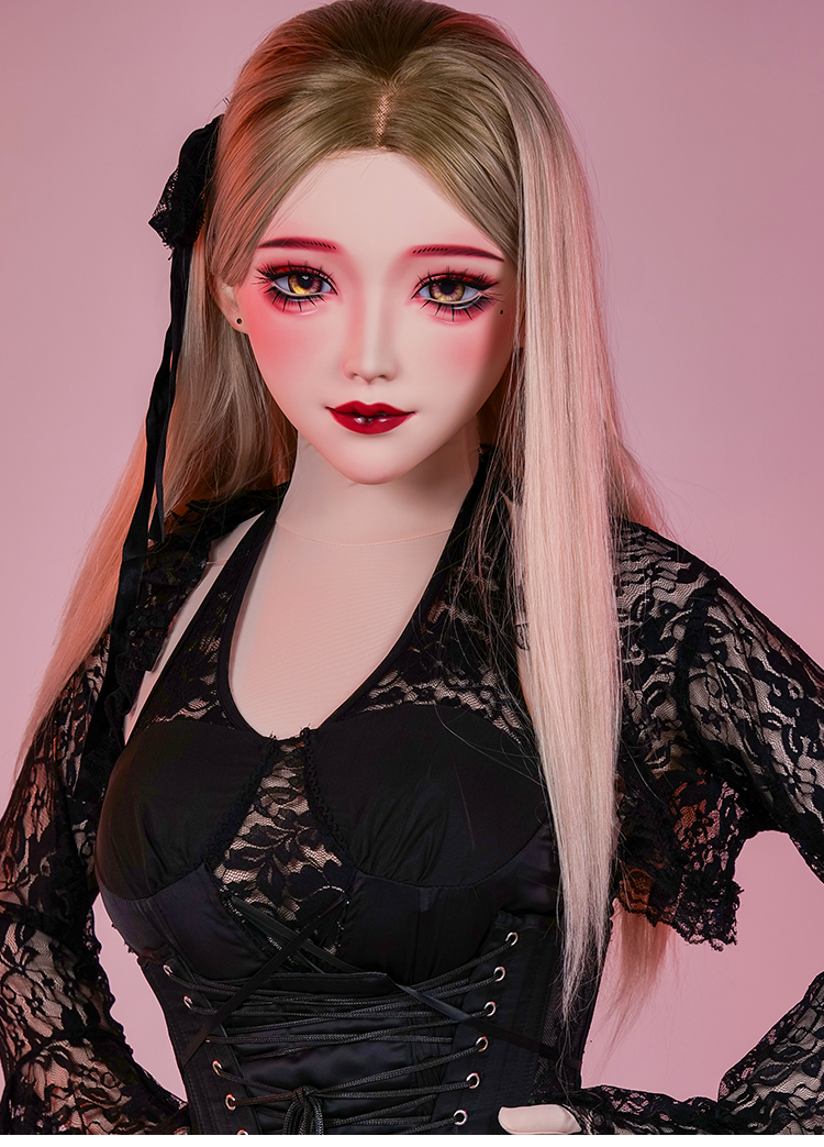 BlackCat "Muse" ear lock doll mask by InTheMask by MOLIS featuring detailed black and gold design for Mirael & Vera makeup looks.
