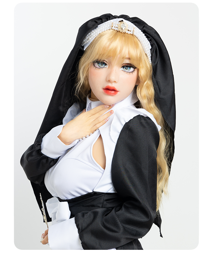 SecondFace von MoliFX | Silikon-Frauenmaske „Die Nonne“. 