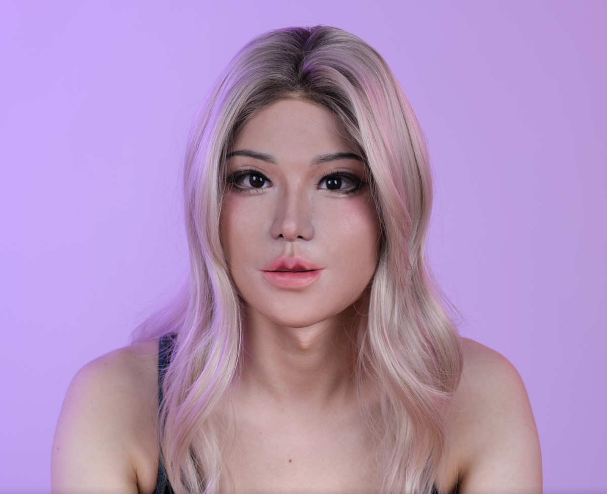 "Molly3 Facial" SFX-Level Silicone Female Mask by MoliFX | Mask of 2026