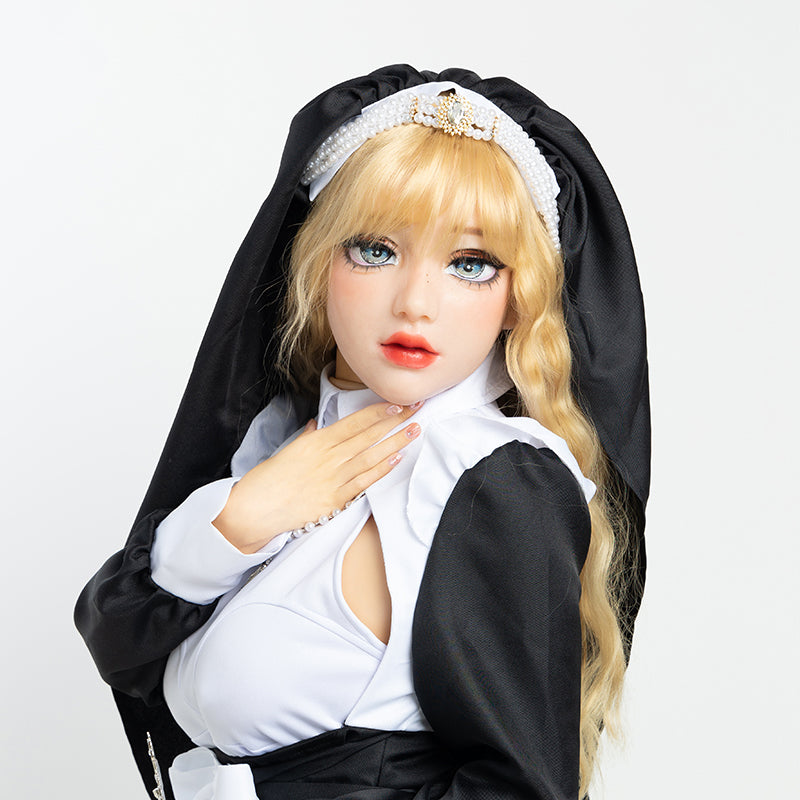 SecondFace von MoliFX | Exklusives Kostüm-Outfit „Die Nonne“. 